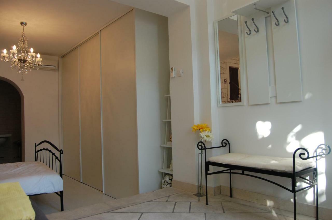Studio Apartment For 2 Adults And 1 Child Makarska Esterno foto